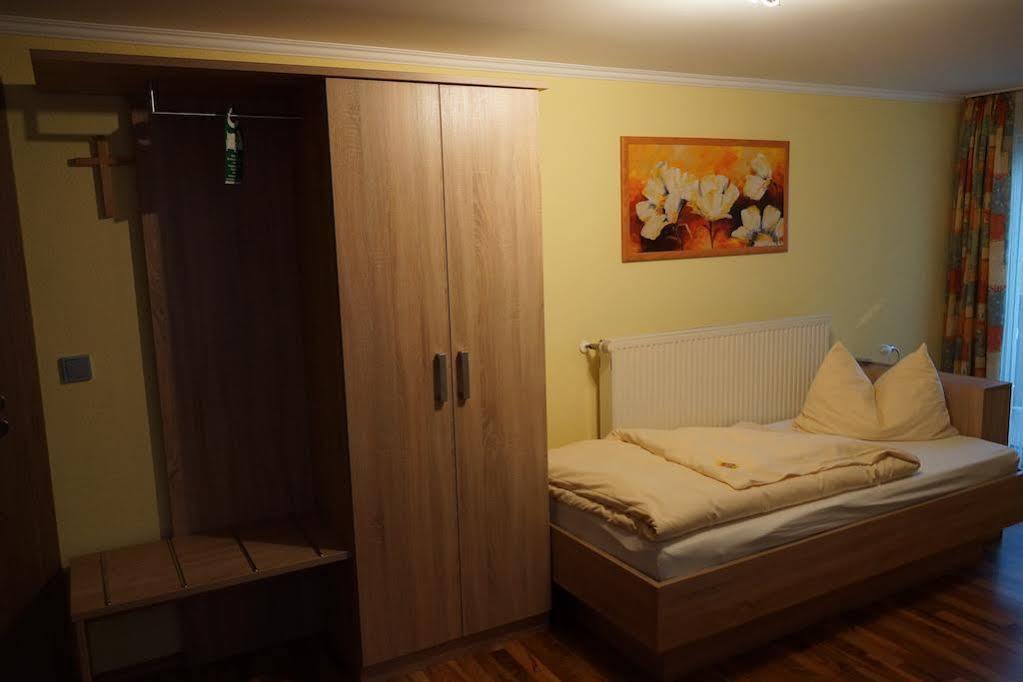 Hotel Garni Kleindienst Ursensollen Exteriér fotografie